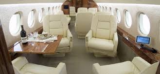 Falcon 900 int.jpg